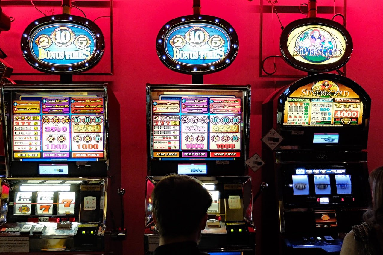 mya999 Online Gambling Myanmar MMK ဖြင့်ကစားနေသောကစားသမားများ